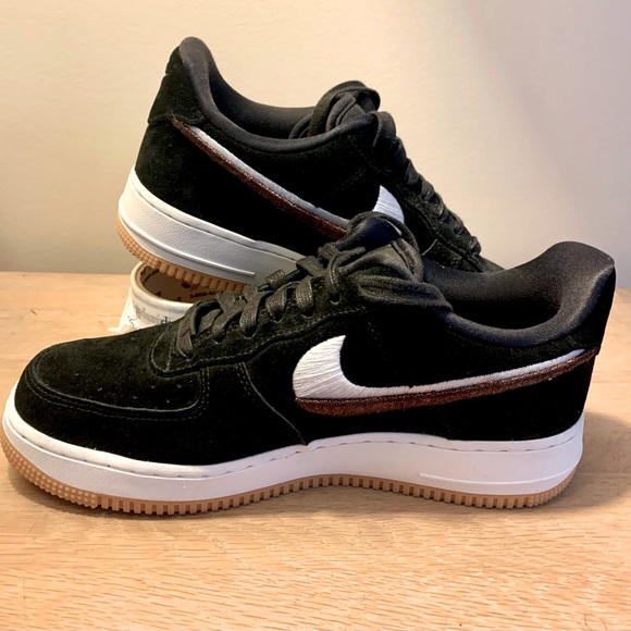 Air Force 1 '07 LX 'Black Gum' Woman’s size 8. Black suede. Worn once. - Picture 6 of 8